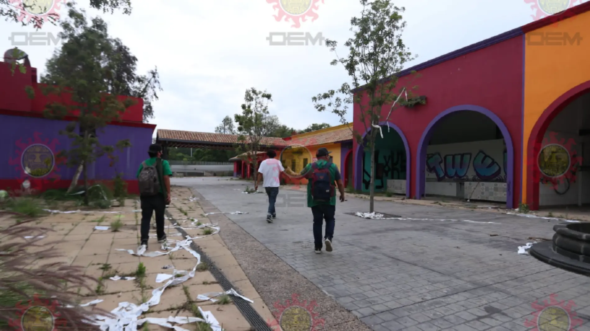 jóvenes en la feria de chapultepec abandonada (4)